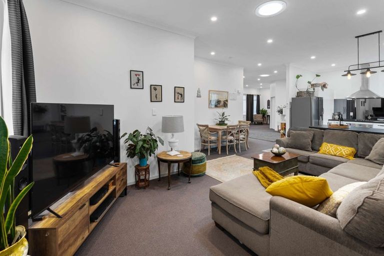 Photo of property in 373 Broadway, Stratford, 4332