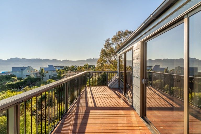 Photo of property in 4 James Drive, Diamond Harbour,  8971