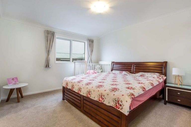 Photo of property in 58c Don Buck Road, Massey, Auckland, 0614