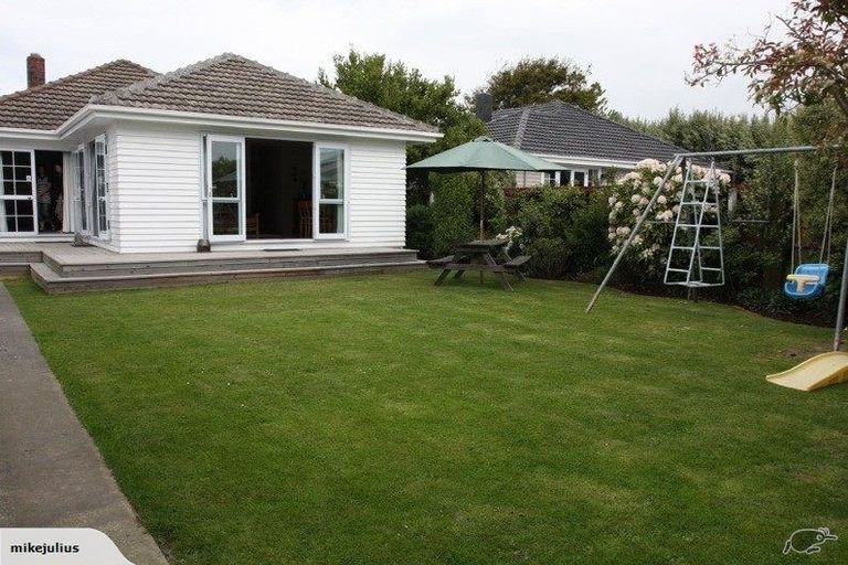 Photo of property in 255 Weston Road, Mairehau, Christchurch, 8052