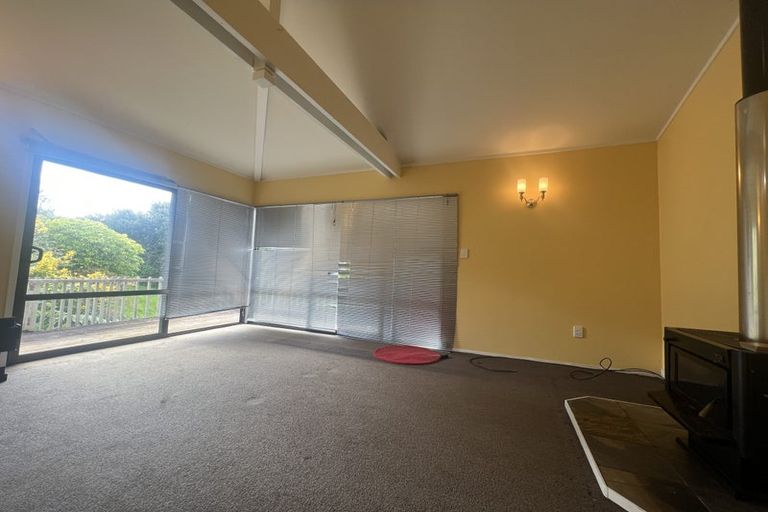 Photo of property in 179 West Harbour Drive, West Harbour, Auckland, 0618