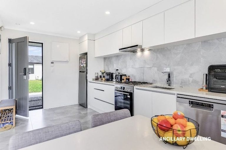 Photo of property in 8 Kaaka Street, Cambridge, 3434