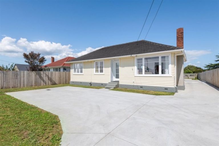 Photo of property in 634 Te Atatu Road, Te Atatu Peninsula, Auckland, 0610
