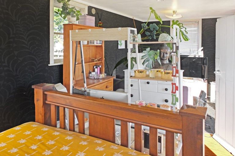 Photo of property in 5 Huia Street, Foxton Beach, Foxton, 4815