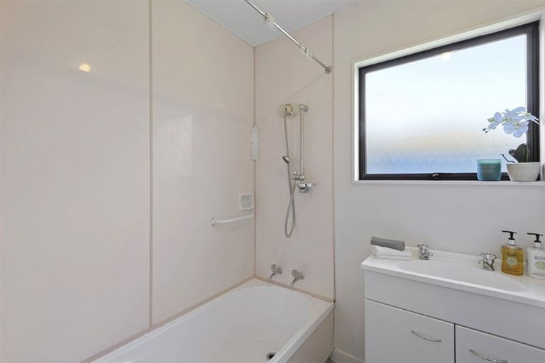 Photo of property in 2/70 Milton Street, Somerfield, Christchurch, 8024