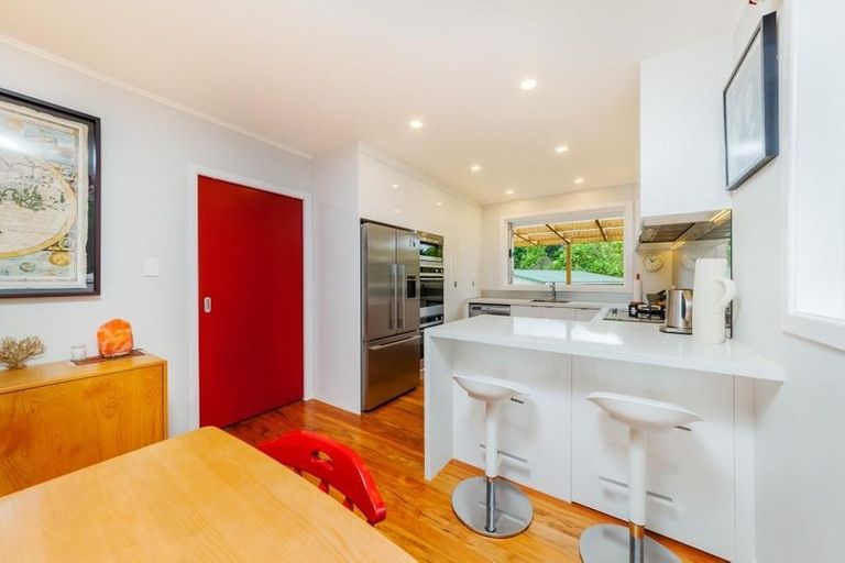 Photo of property in 19 Koru Street, Mangere Bridge, Auckland, 2022