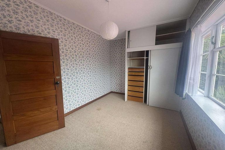 Photo of property in 84 Sunshine Avenue, Karori, Wellington, 6012