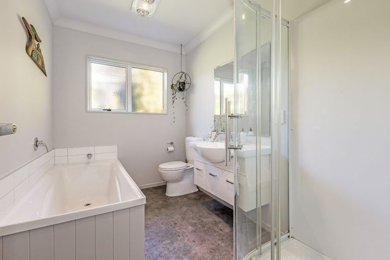 Photo of property in 6 Spritsail Place, Whitby, Porirua, 5024