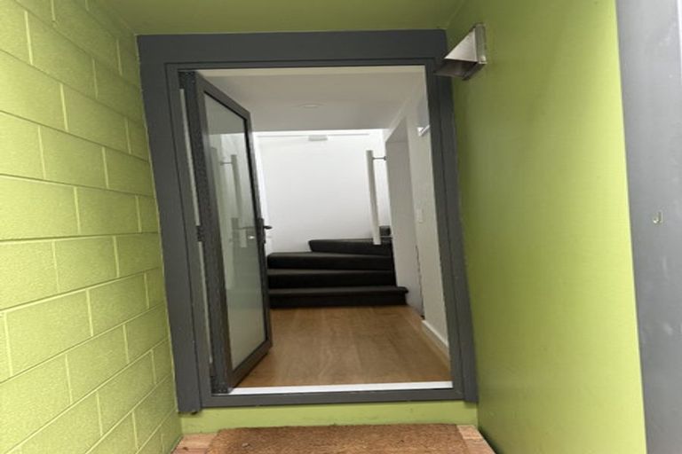 Photo of property in 3/83 Austin Street, Mount Victoria, Wellington, 6011
