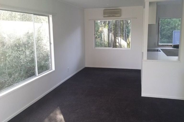 Photo of property in 27 Park Hill Road, Birkenhead, Auckland, 0626