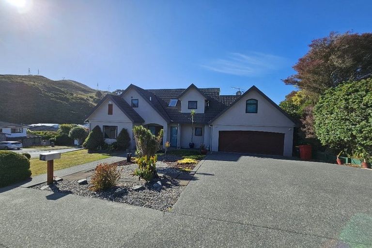 Photo of property in 1 Ridley Green, Churton Park, Wellington, 6037