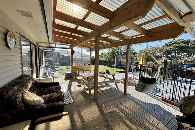 Photo of property in 89 Martin Road, Paraparaumu Beach, Paraparaumu, 5032