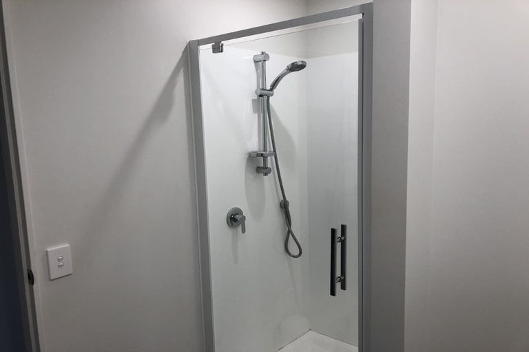 Photo of property in 15/2u Stone Street, Miramar, Wellington, 6022