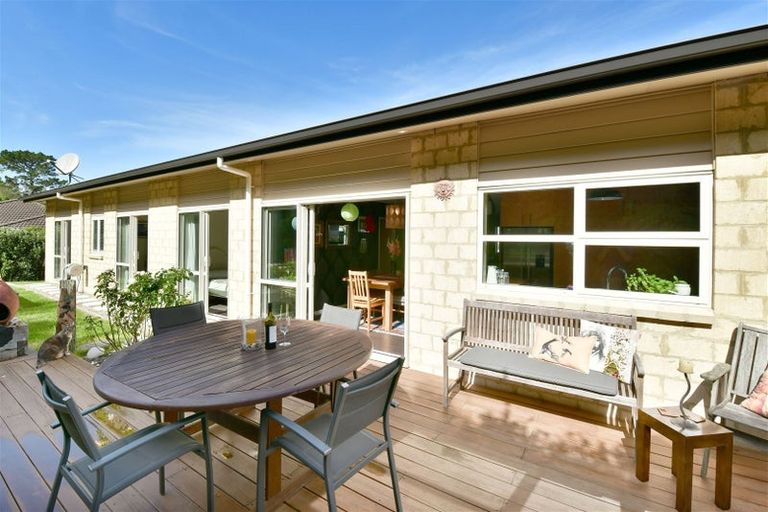 Photo of property in 17 Waldorf Crescent, Orewa, 0931