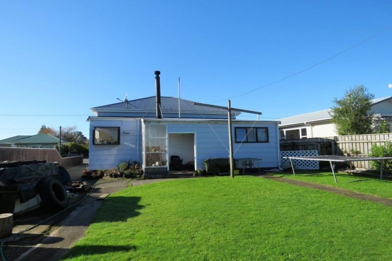 Photo of property in 124 Russell Street, Westport, 7825