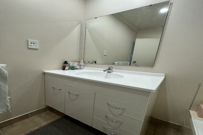 Photo of property in 40 Chapel Road, Flat Bush, Auckland, 2019