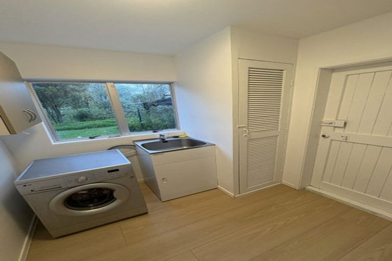 Photo of property in 8 Awaruku Road, Torbay, Auckland, 0630