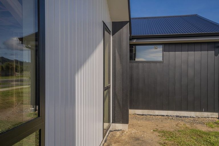 Photo of property in 267 Kupe Drive, Whitianga, 3510