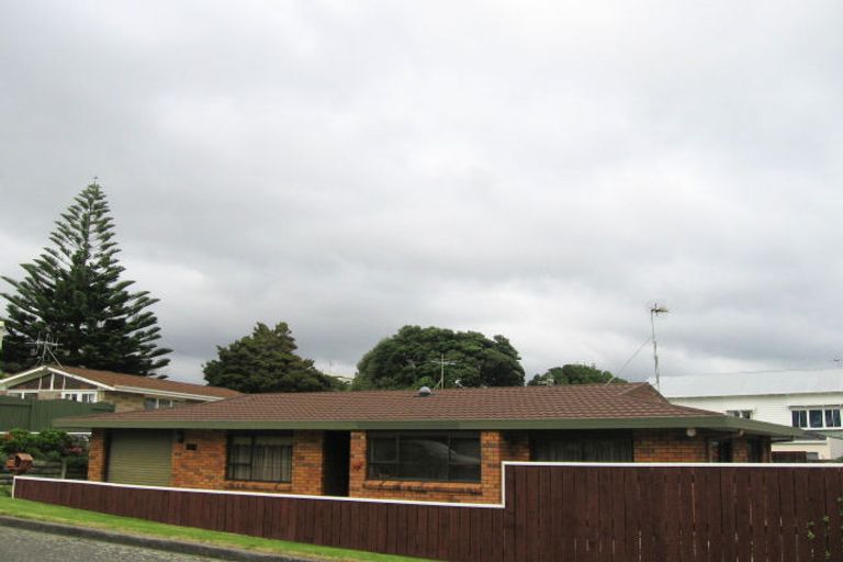 Photo of property in 4 Middleton Road, Paraparaumu Beach, Paraparaumu, 5032