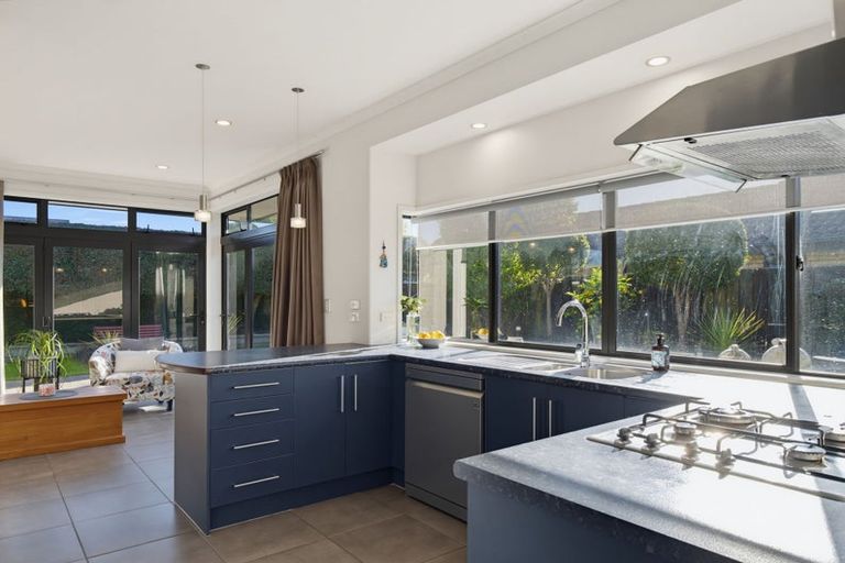 Photo of property in 15 Stonebridge Park Drive, Holdens Bay, Rotorua, 3010