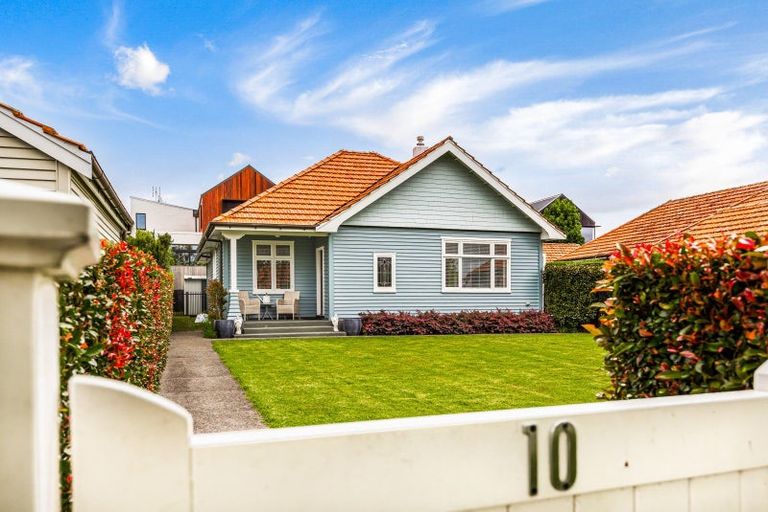 Photo of property in 10 Sunderland Avenue, Hobsonville, Auckland, 0616