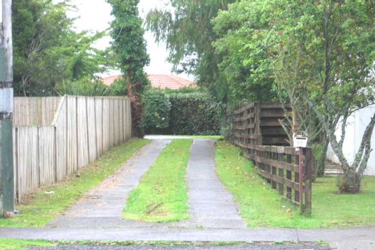Photo of property in 77d Sturges Road, Henderson, Auckland, 0612