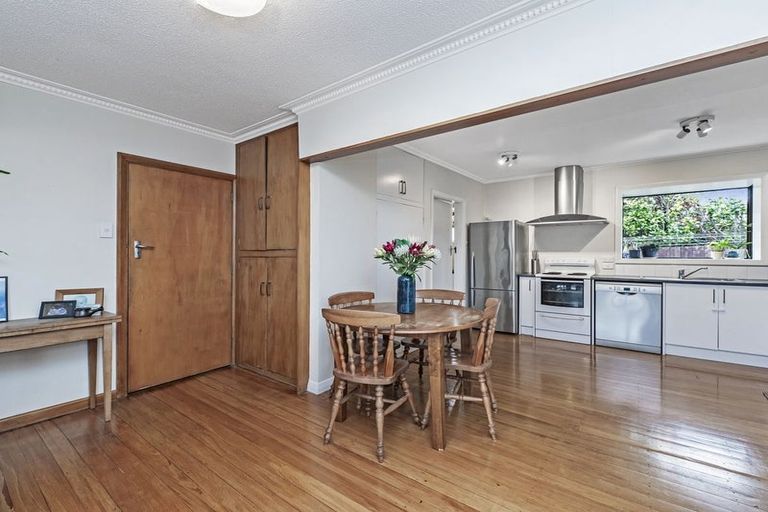 Photo of property in 32 Middleton Road, Upper Riccarton, Christchurch, 8041