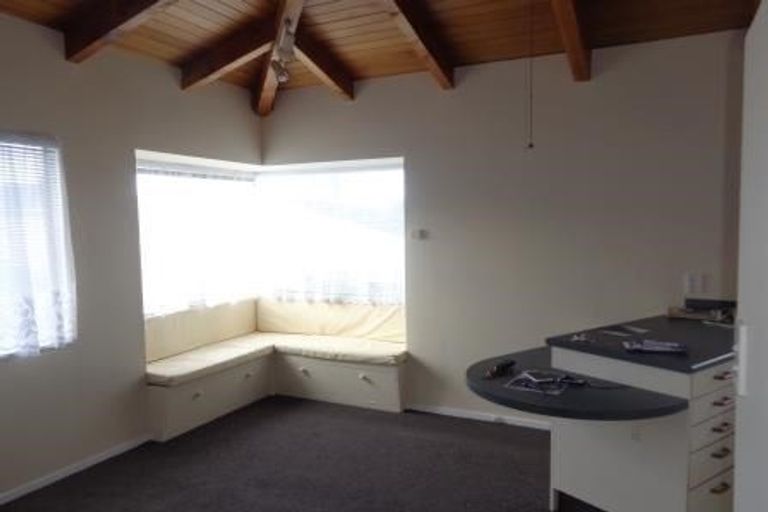 Photo of property in 1/341 Royal Road, Massey, Auckland, 0614