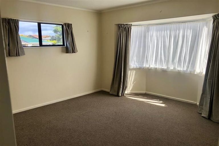 Photo of property in 33 Langdale Avenue, Paraparaumu, 5032