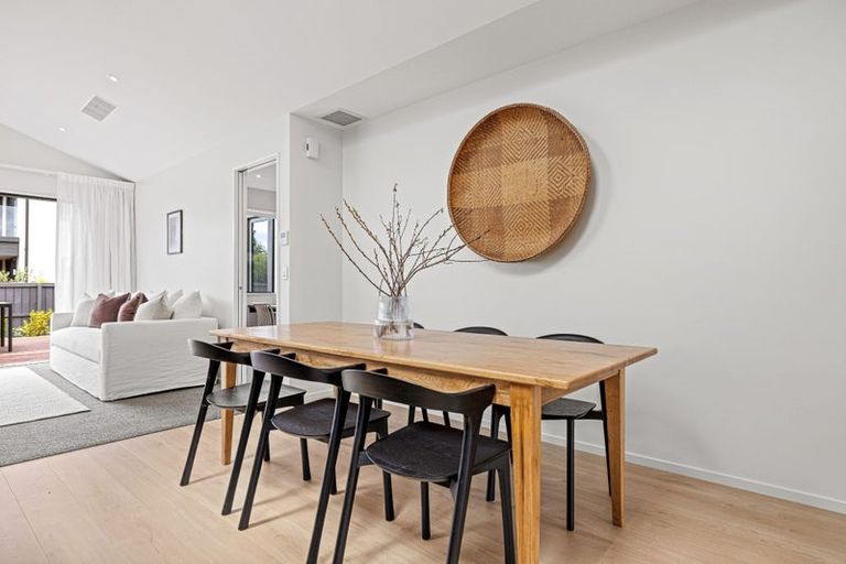 Photo of property in 17 Bradshaw Terrace, Riccarton, Christchurch, 8011