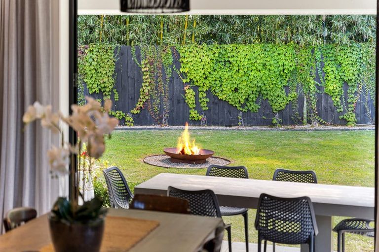 Photo of property in 40 Awanui Crescent, Matakana, 0985
