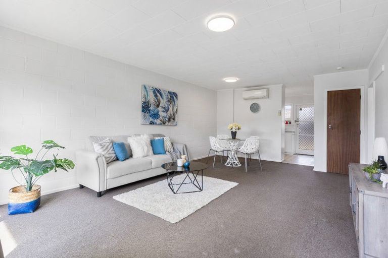 Photo of property in 5a Mckenzie Road, Mangere Bridge, Auckland, 2022