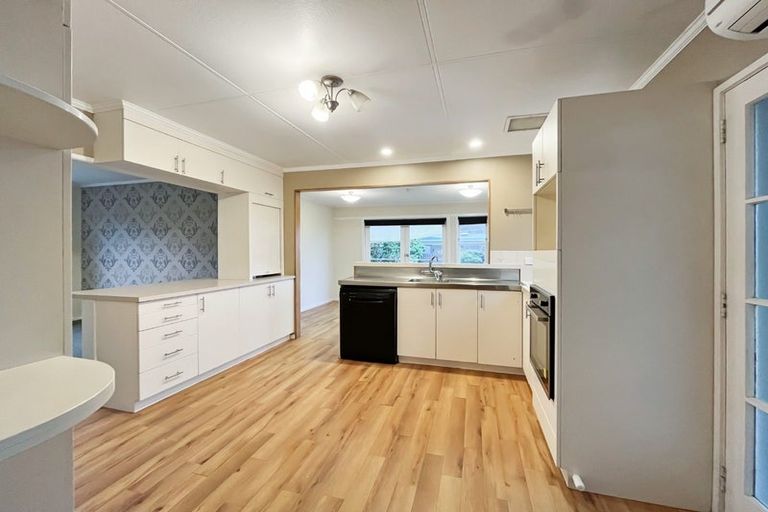 Photo of property in 9 Leslie Avenue, Cloverlea, Palmerston North, 4412