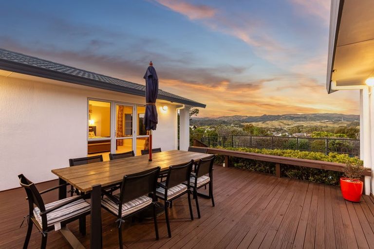 Photo of property in 23 Samwell Drive, Whitby, Porirua, 5024