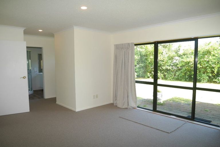 Photo of property in 77 Michael Road, Paraparaumu Beach, Paraparaumu, 5032