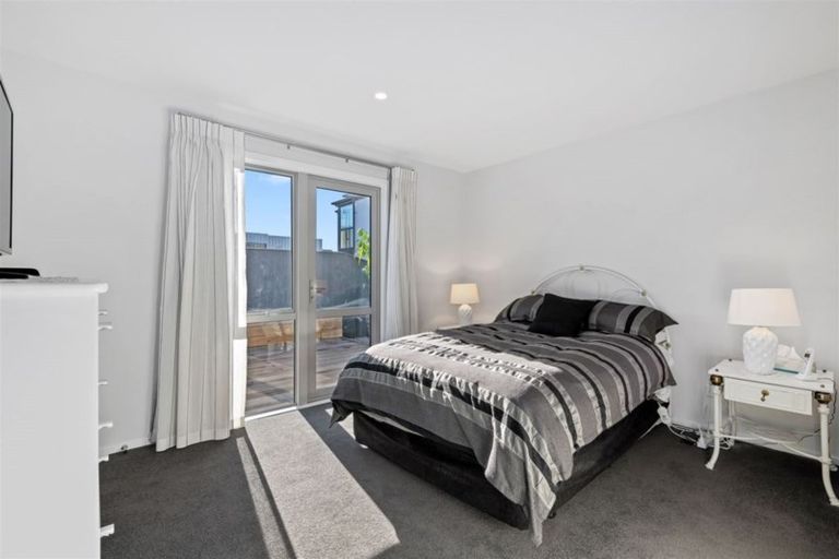 Photo of property in 64 Hewitts Road, Merivale, Christchurch, 8014