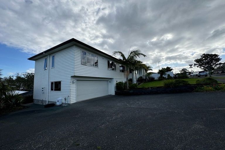 Photo of property in 21 Hornbill Drive, Fairview Heights, Auckland, 0632