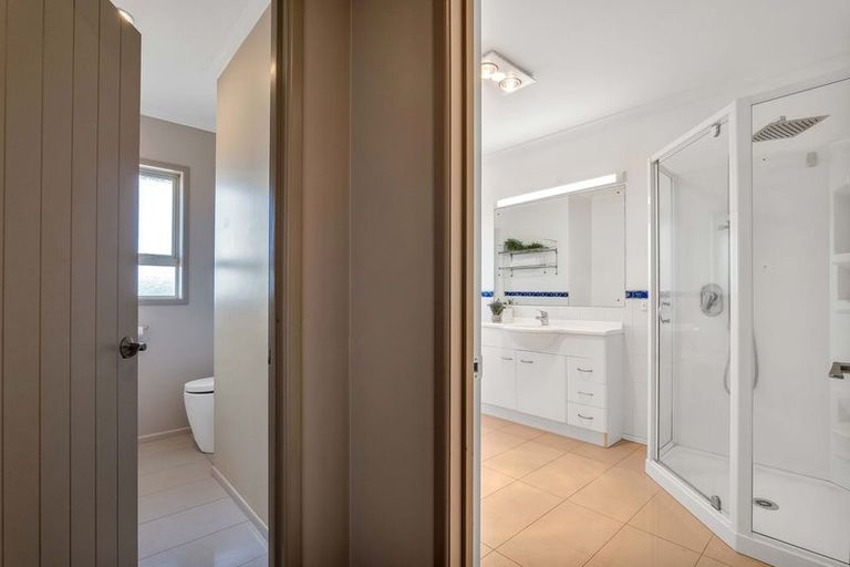 Photo of property in 6c Highfield Place, Highlands Park, New Plymouth, 4312