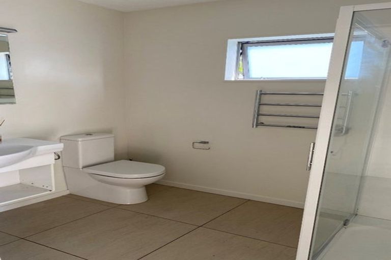 Photo of property in 22 The Anchorage, Whitby, Porirua, 5024