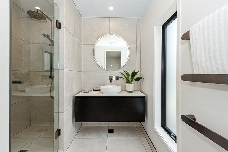 Photo of property in 23u2 Strowan Avenue, Fairfield, Hamilton, 3214