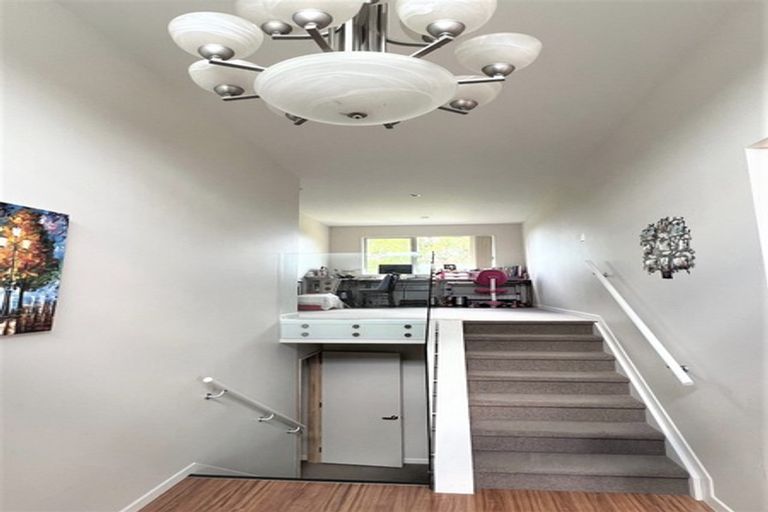 Photo of property in 27 Mantra Road, Massey, Auckland, 0614