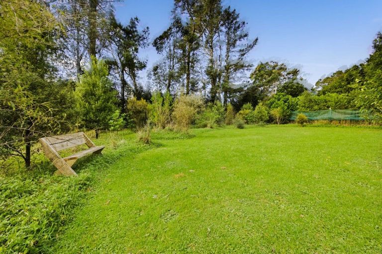 Photo of property in 164 Cross Road, Lepperton, New Plymouth, 4373