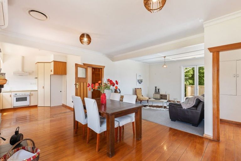 Photo of property in 407 Carrington Street, Upper Vogeltown, New Plymouth, 4310