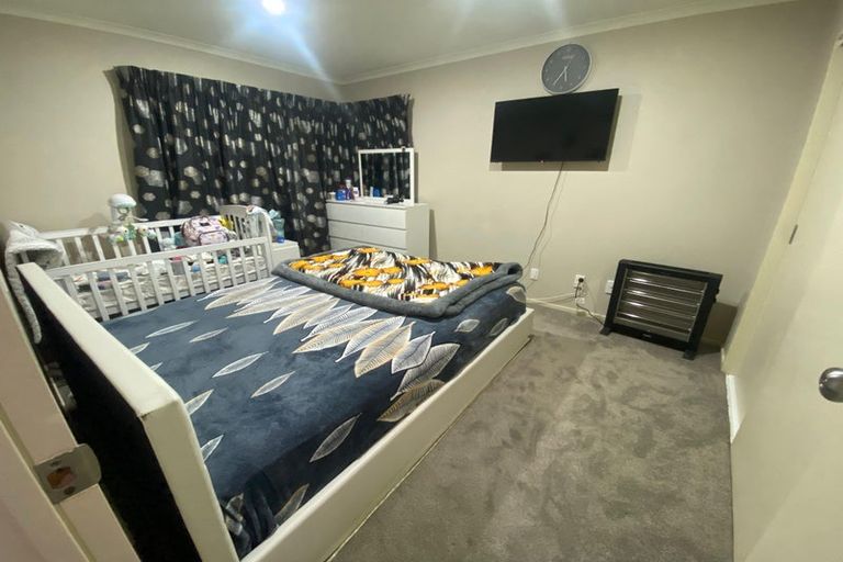 Photo of property in 52 Foxlaw Street, Randwick Park, Auckland, 2105