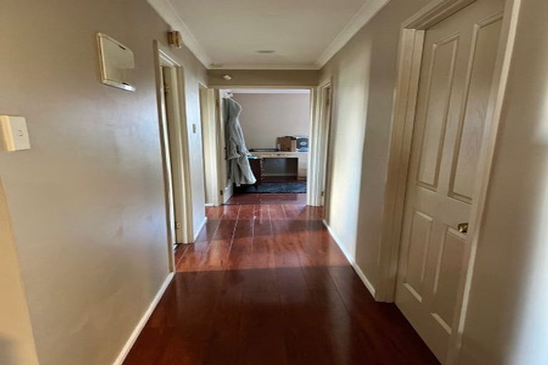 Photo of property in 16 Oakleigh Avenue, Takanini, 2112