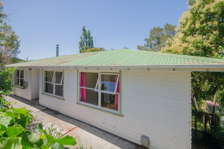 Photo of property in 35 Parker Avenue, New Lynn, Auckland, 0600
