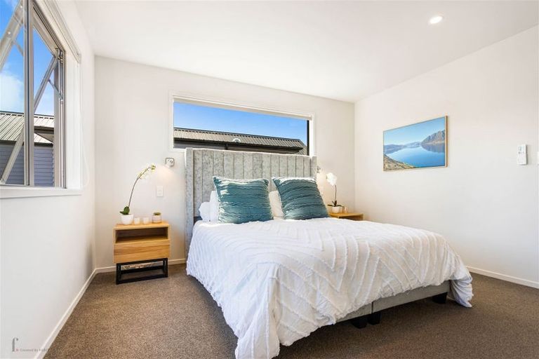 Photo of property in 15 Pakoro Close, Hobsonville, Auckland, 0618