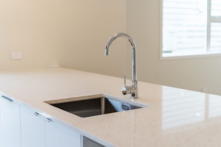 Photo of property in 70b Heretaunga Square, Silverstream, Upper Hutt, 5019