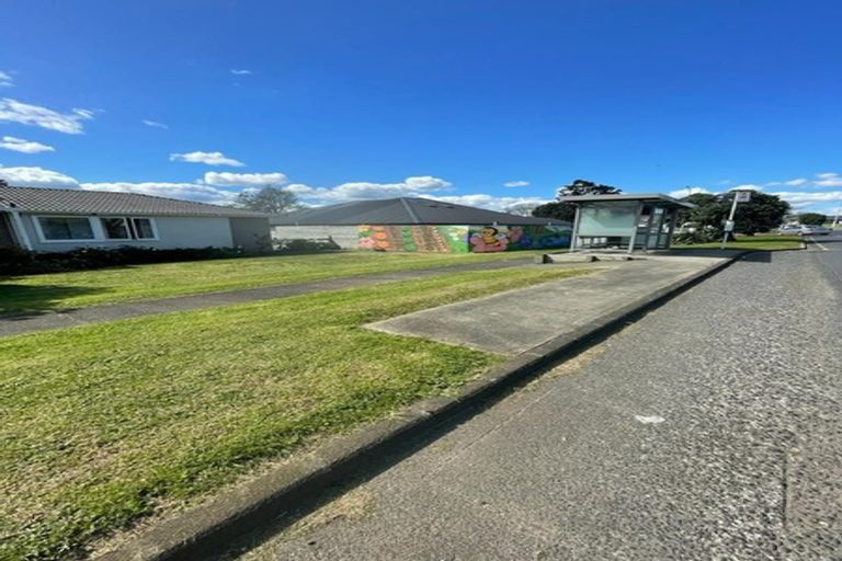 Photo of property in 625 Massey Road, Mangere, Auckland, 2022