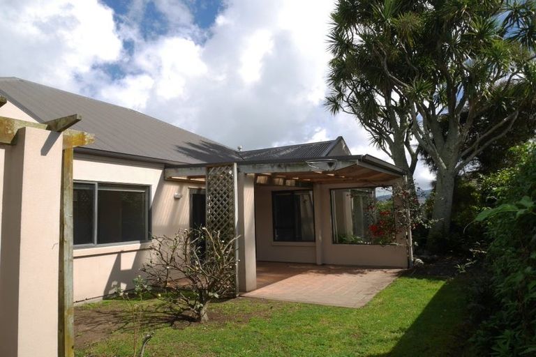 Photo of property in 8 Santa Teresa Court, Paraparaumu Beach, Paraparaumu, 5032